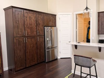 8 year old kitchen cabinets and appliances
