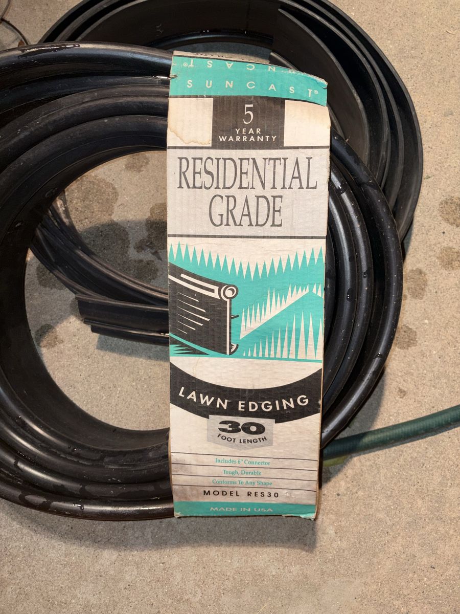 Suncast Residential Grade Lawn Edging Model RES30 30 Foot Length
