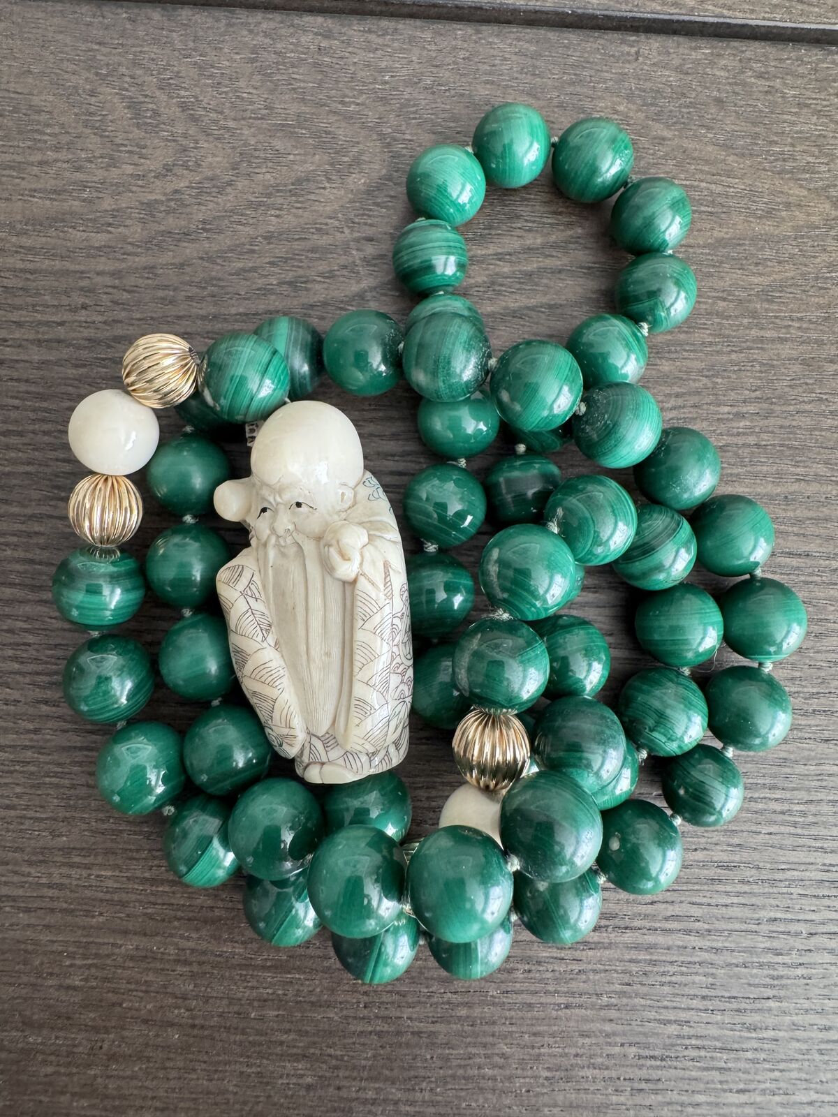 Fine Quality Antique Signed NETSUKE and Malachite Bead Necklace 32”
