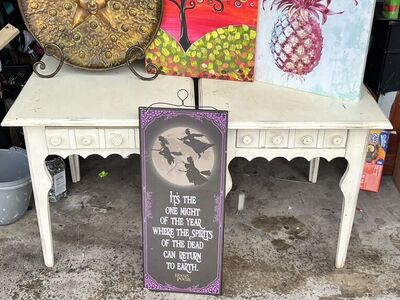 Beautiful 'Distressed' Side/End Tables (2)