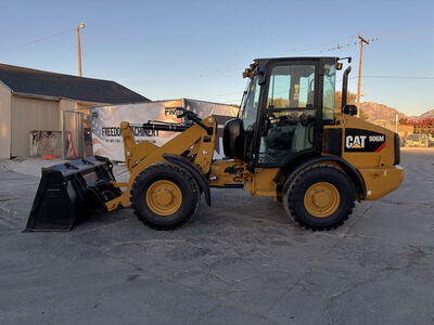 Caterpillar 906M Wheel Loader Tractor