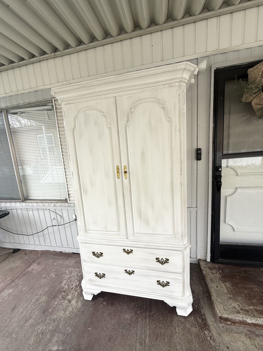 Antique Ethan Allen 'Georgian Court' Armorie