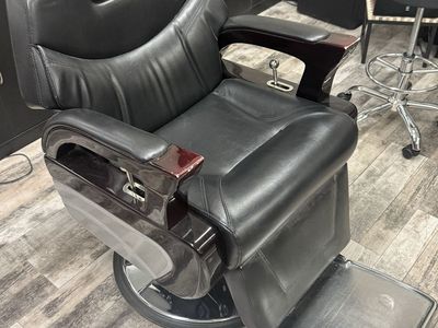 Salon/Barber Shop Furnishings