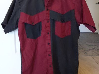 Wagon Wheels Mens Western Style Short Sleeve Button-Up Mechanic style Shirt