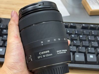 Canon Efs 18-135 nano usm