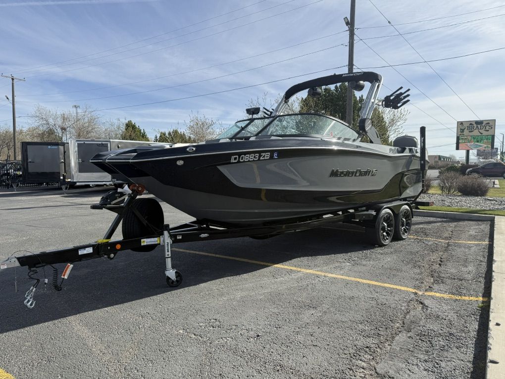 2022 Mastercraft XT 24
