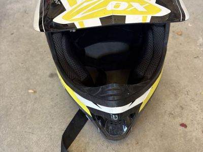 OXX Racing Equipment Dirt Bike Helmet - Black, Yellow, White Motocross MX ATV YOUTH SMALL