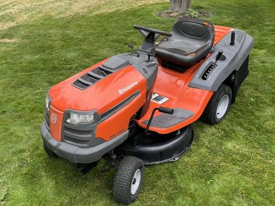 Husqvarna Riding Lawn Mower with bagger