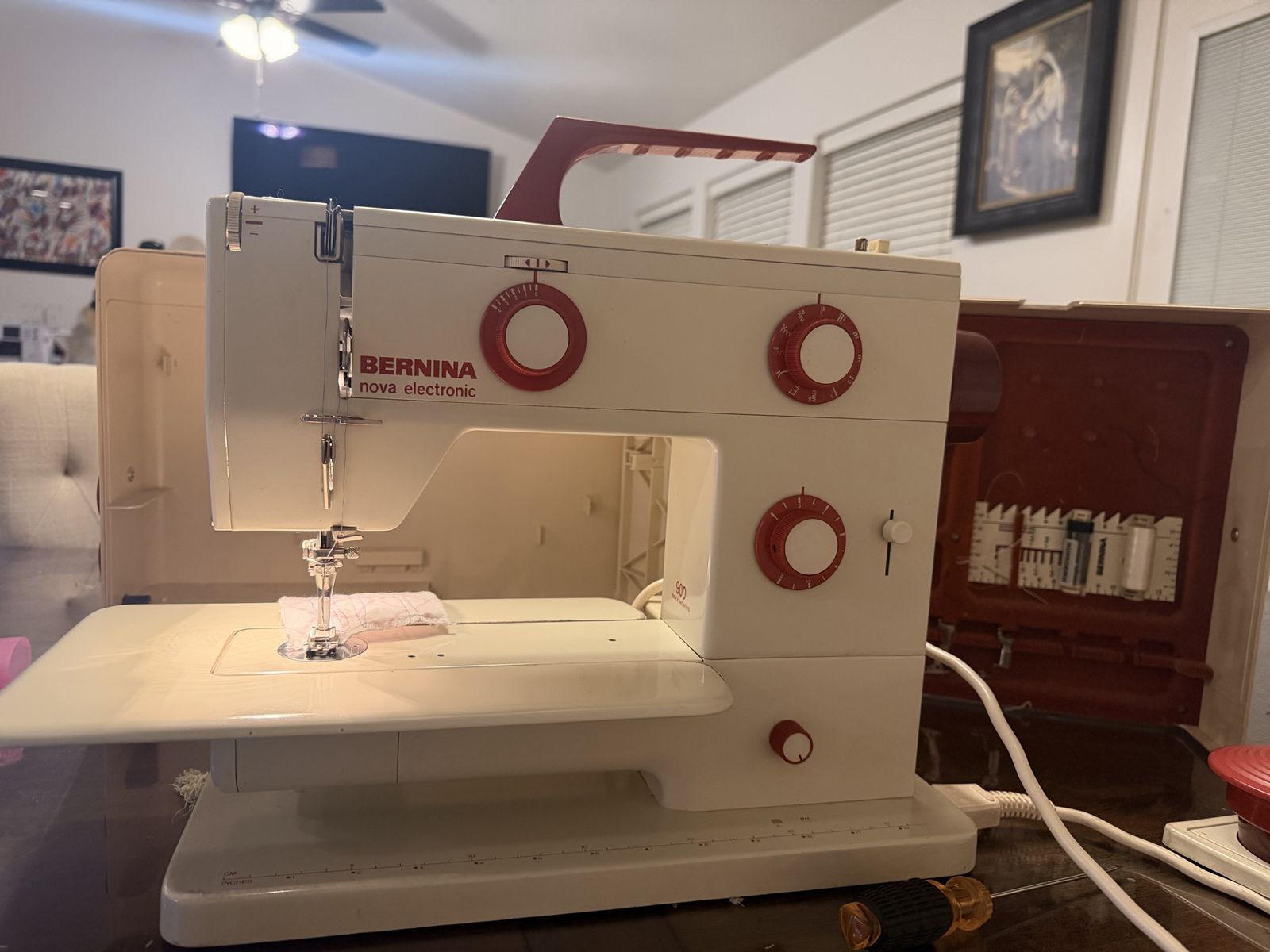 Bernina Nova Electronic 900 Sewing