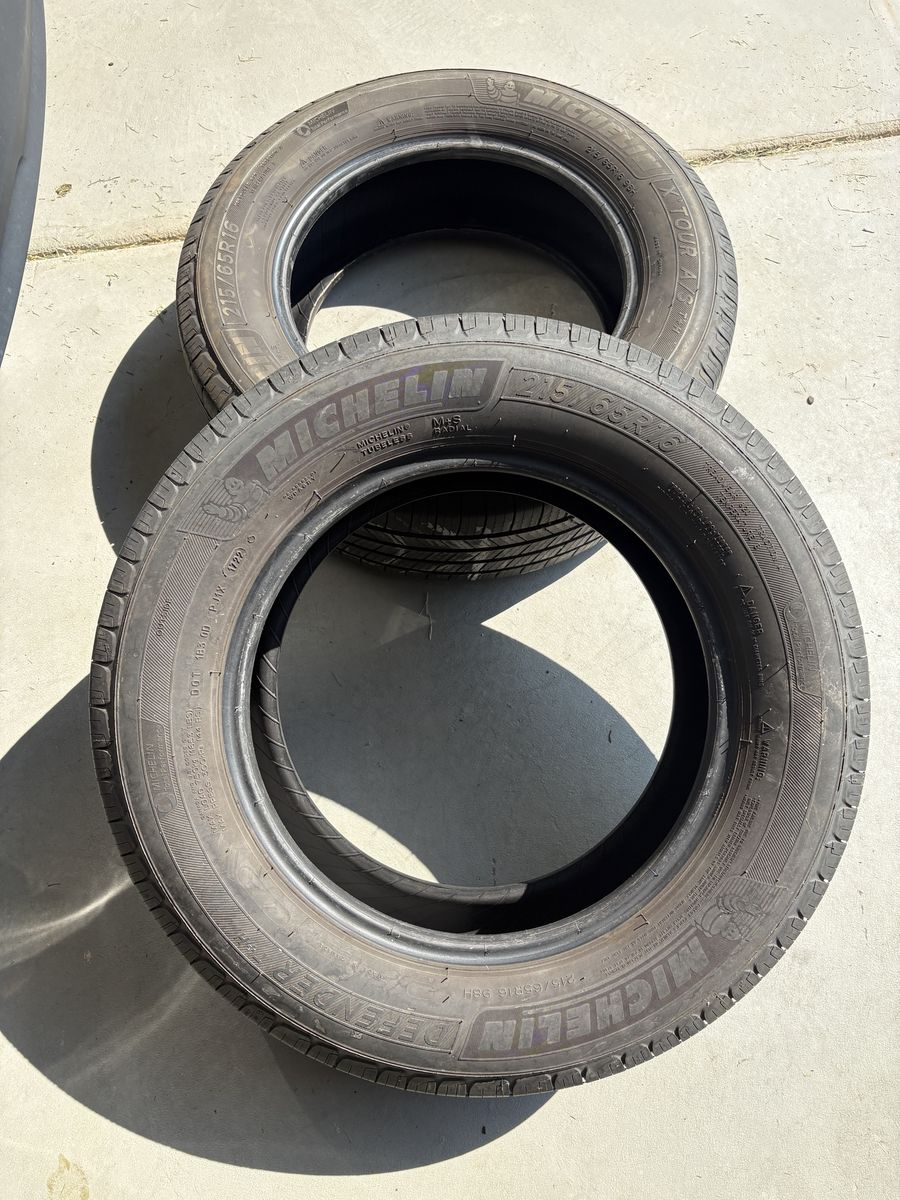 Pair of Michelin 215/65R16 98H All-Season Tires (2022 Date Codes)