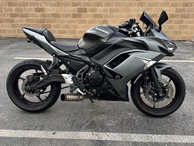 2022 Kawasaki Ninja 650 - GREAT GAS MILAGE