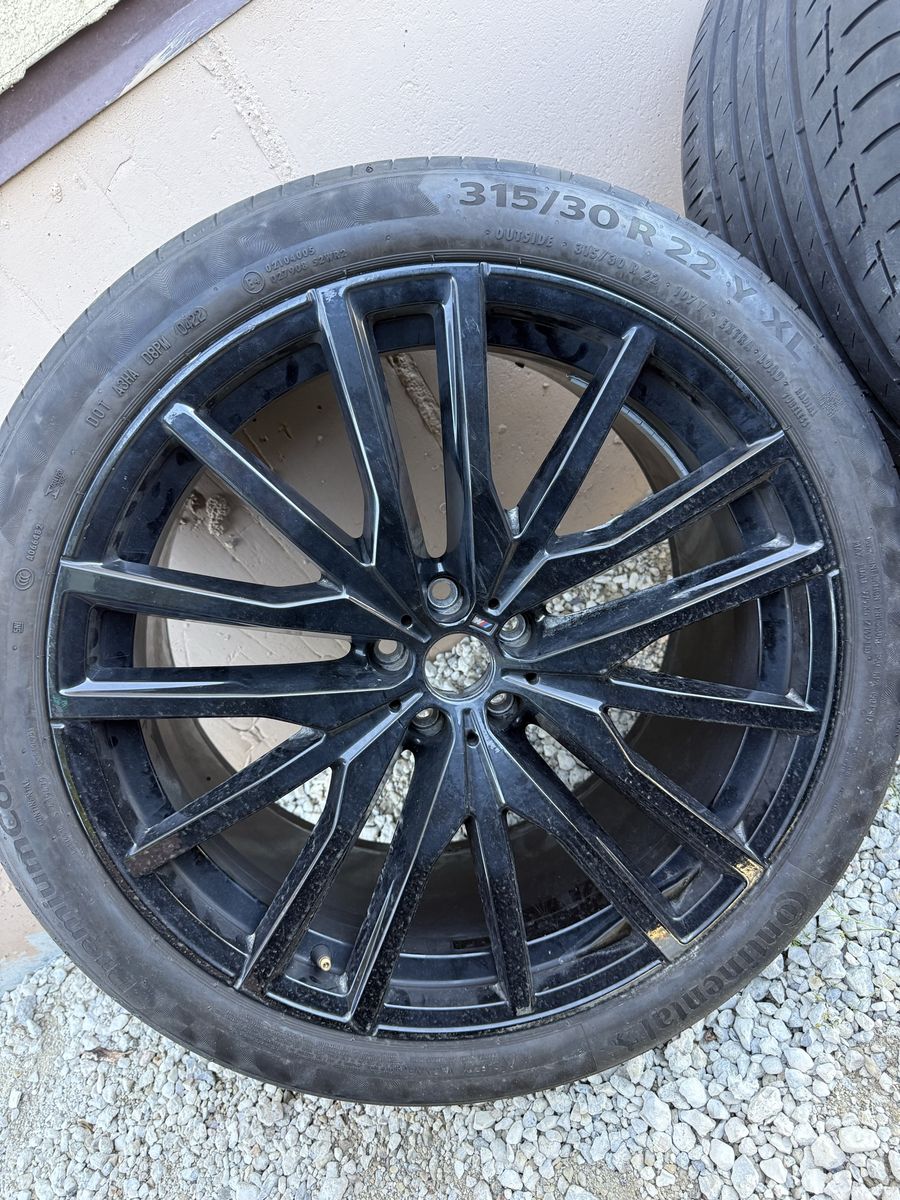 Factory BMW X5 M40i 22" Rear Wheels (Pair) & All 4 Tires (275/35R22 F, 315/30R22 R) 5x112