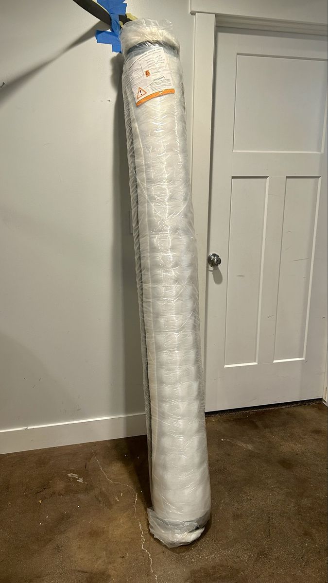 New King Hybrid Mattress 12 Inch Still Sealed