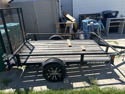 Karavan Utility Trailer - Flatbed with Mesh Ramp, Wood Deck, 2000lb Capacity