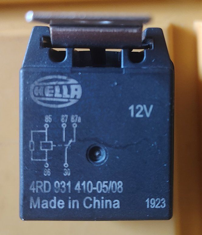 Hella 12V Automotive Relays Part 4RD 931 410-05/08 package of 24
