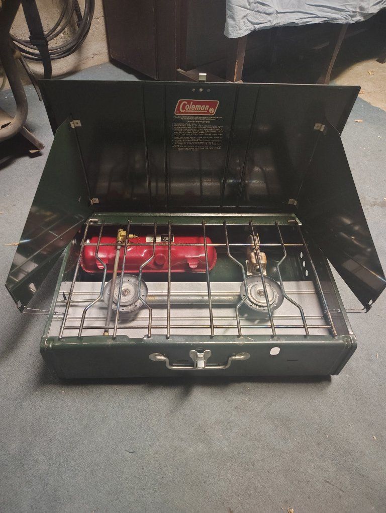 Coleman 2 burner stove