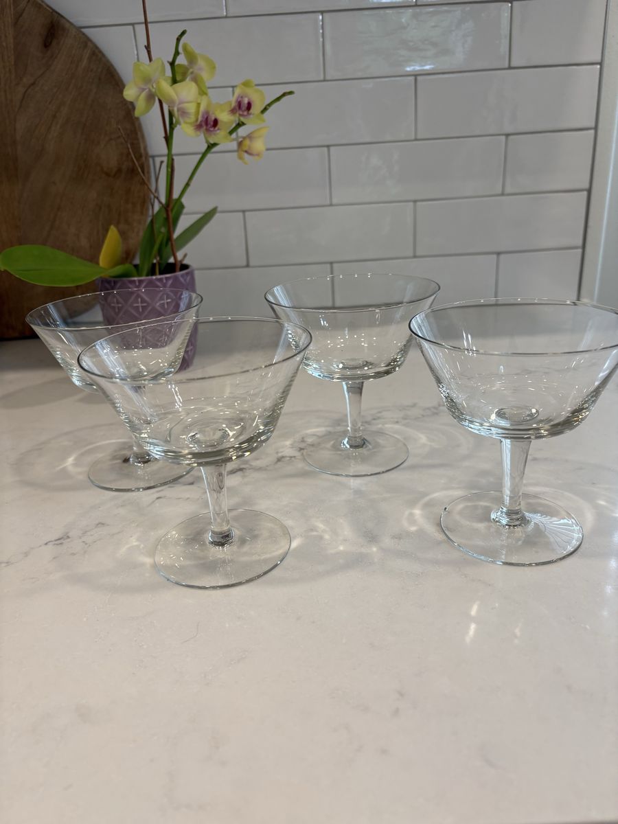 Set of 4 Clear Glass Coupe Cocktail Glasses - Vintage Style Martini/Champagne Glasses