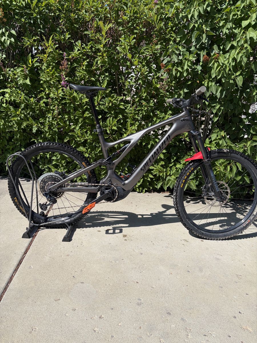 2023 Specialized Turbo Levo Carbon S6 / XL - 700Wh - Excellent Condition