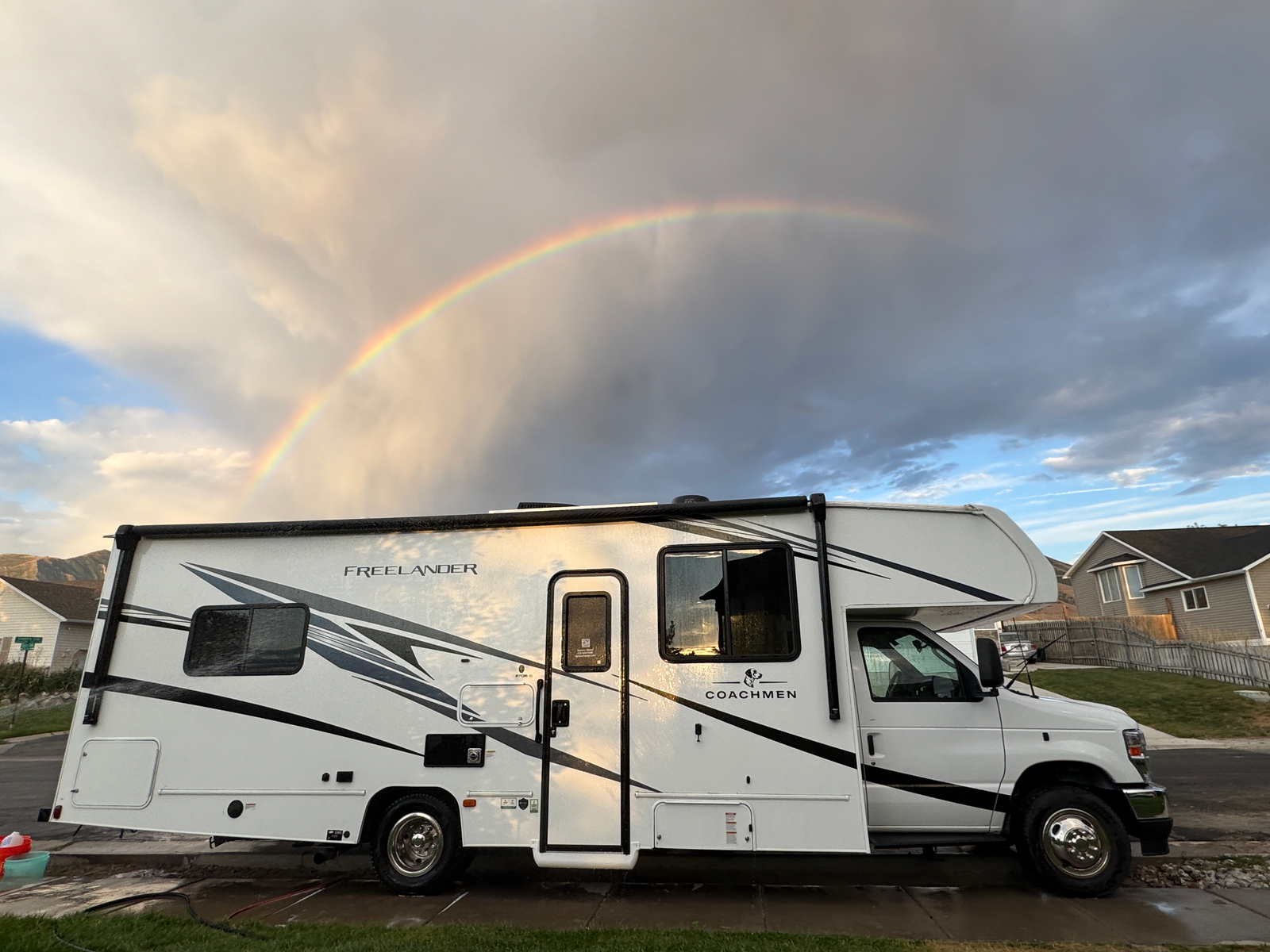 It's time to get away with our Coachmen 27QB Motorhome- for rent
