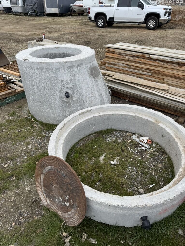Manhole top Section And Grade Ring