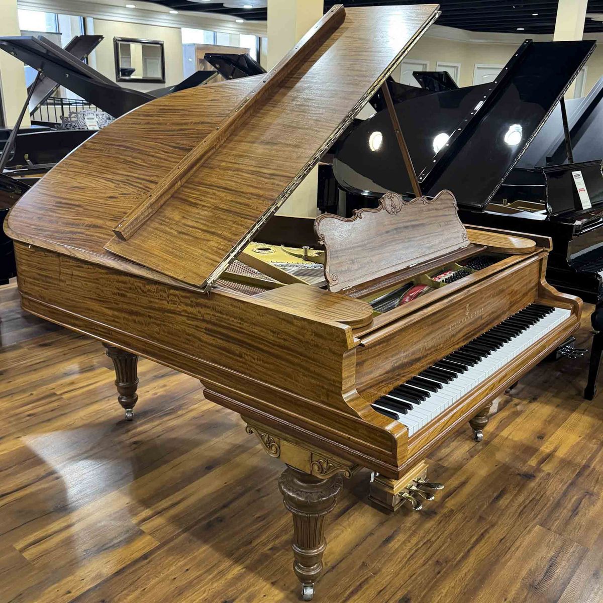 STUNNING LIKE-NEW STEINWAY GRAND PIANO