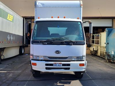 2004 Nissan Diesel UD2600 24’ Box Truck - ONLY 118k Miles - NON-CDL - Liftgate