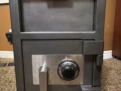 Heavy Duty "Drop" Safe — Commercial Grade — Like New