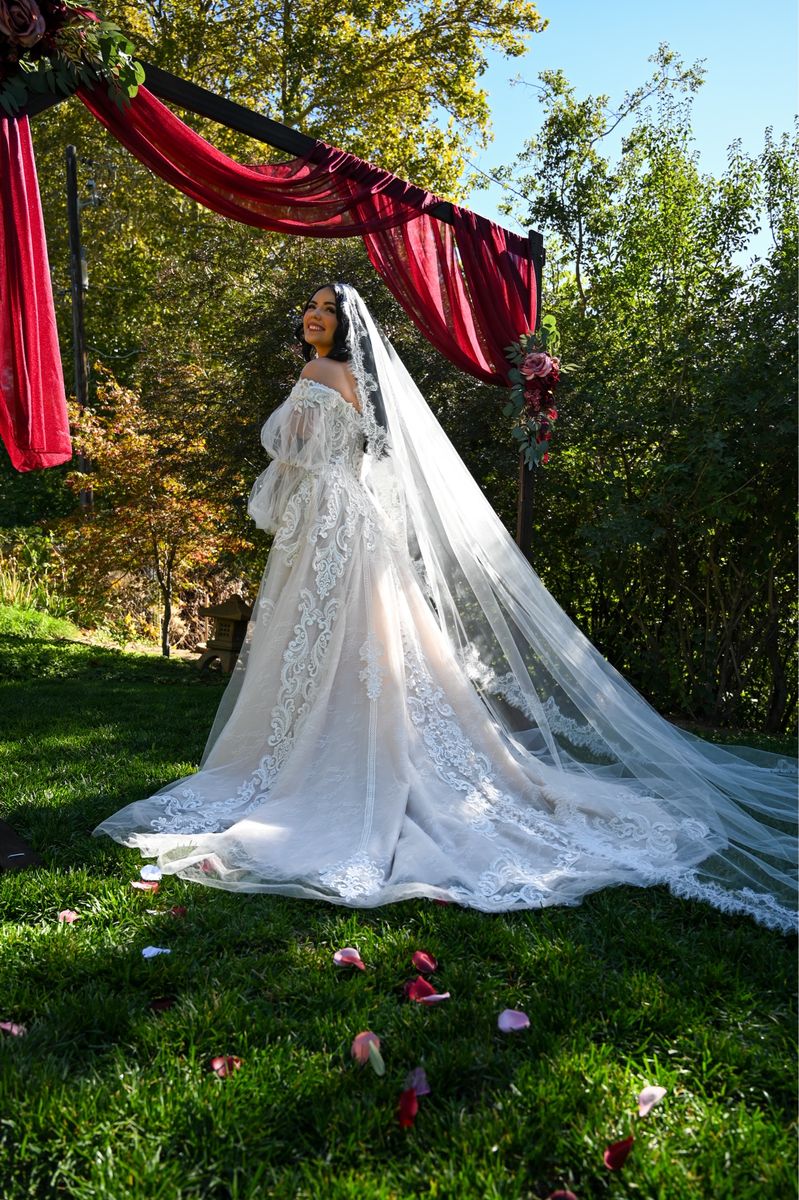 Wedding dress