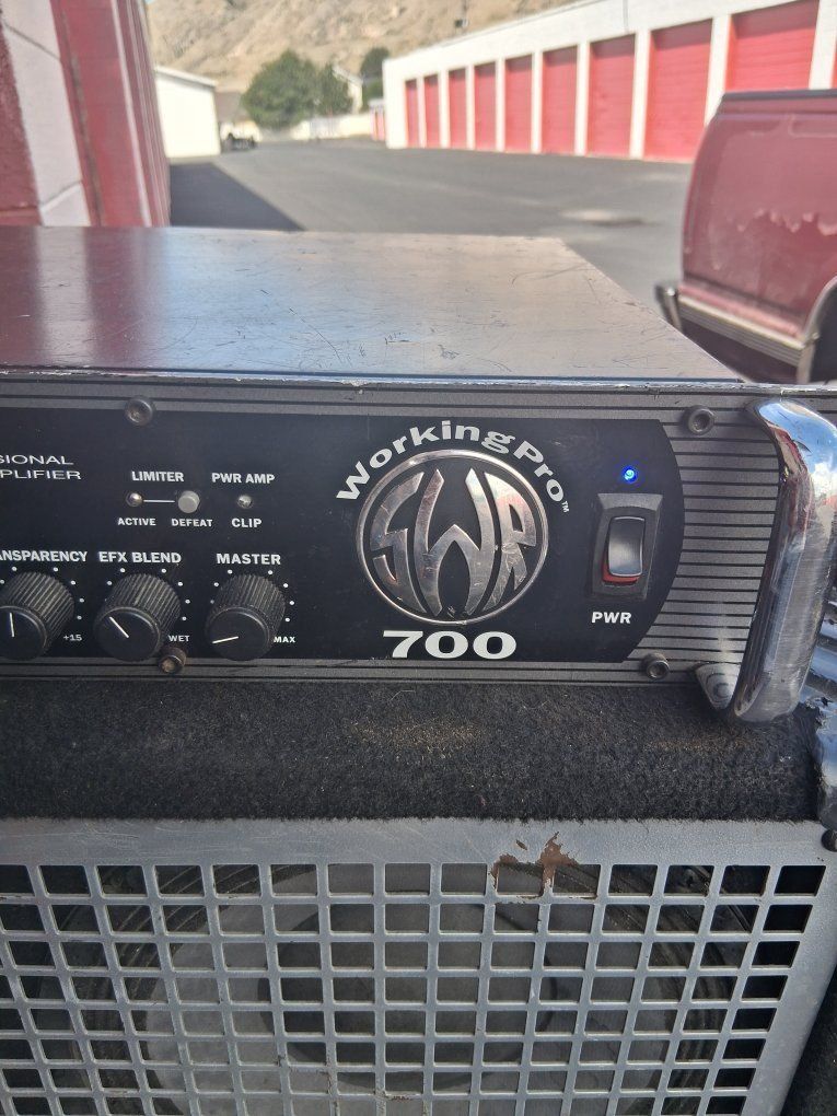 SWR Working Pro 700 Half Stack 4X10 Bass Amp!