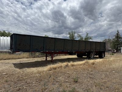 High side scrap metal trailer