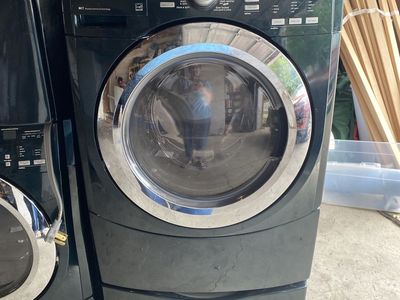 Maytag 5000 series washer and dryer WITH pedestals