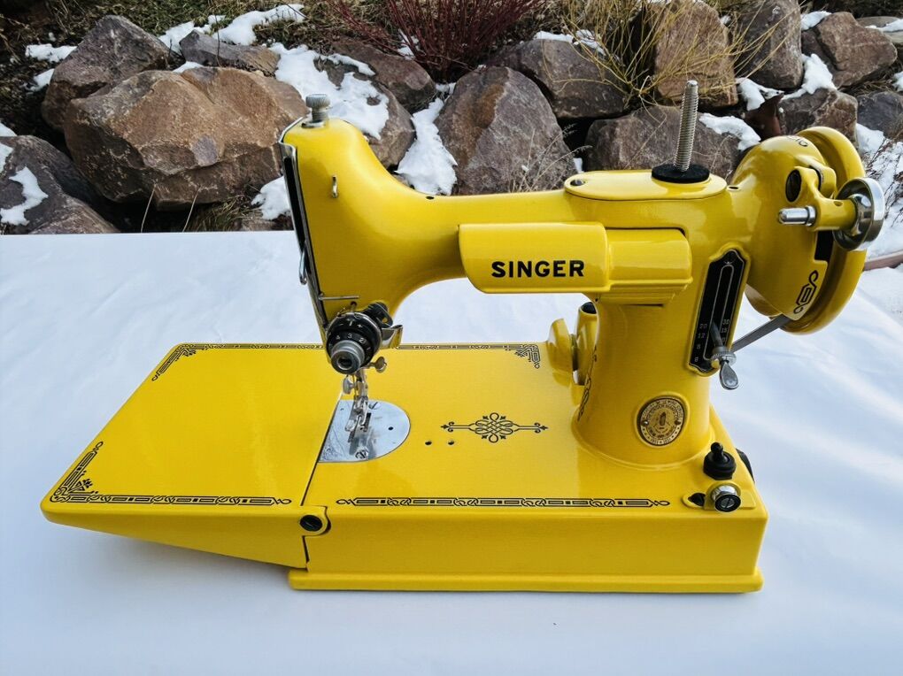 1950 Singer Featherweight 221