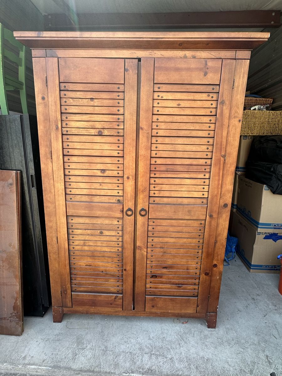 Armoire