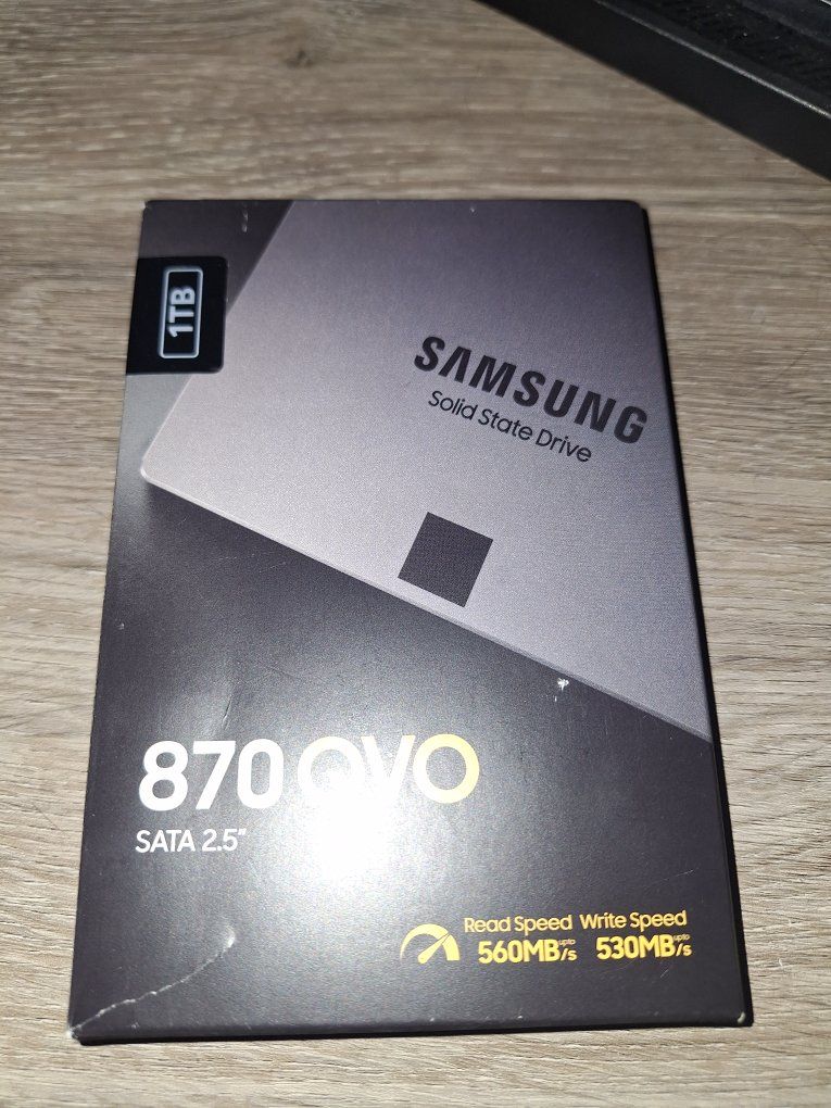Samsung 870 QVO 1TB SATA 2.5" Internal Solid State Drive (SSD)