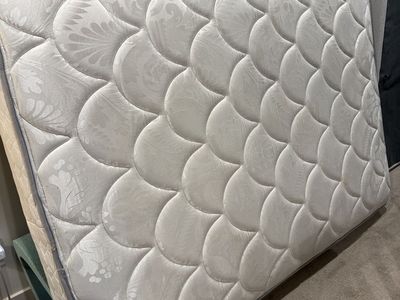 Free full sized mattress, box springs and foam topper