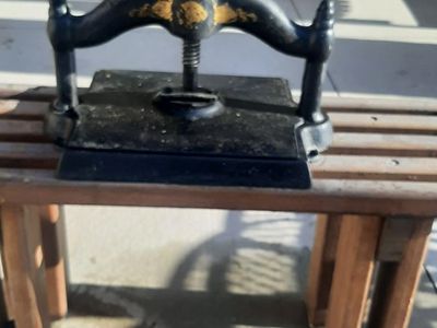 Book press
