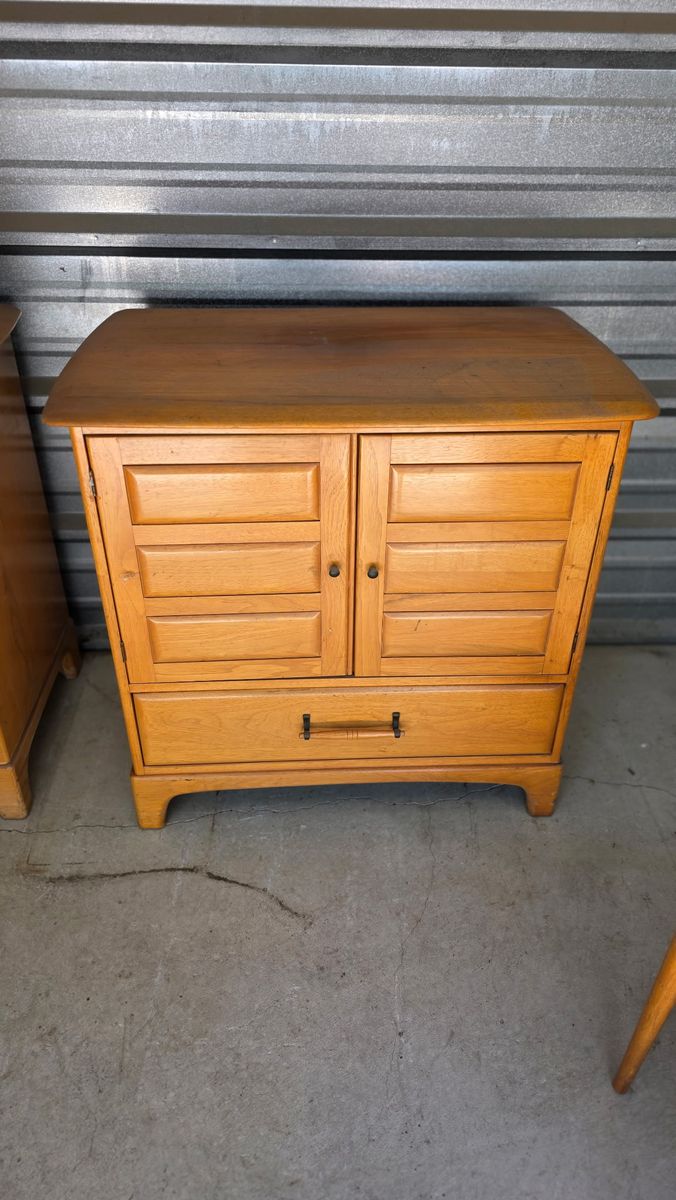 Vintage Mid-Century Modern Wood Cabinet Side Table with Drawer and Cabinet Storage
