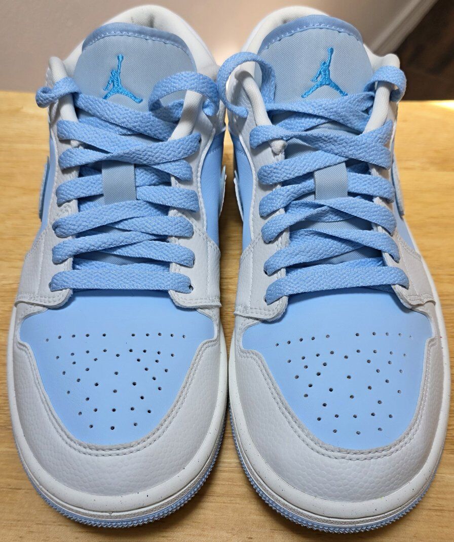 Wmns Air Jordan 1 Low SE 'Reverse Ice Blue'