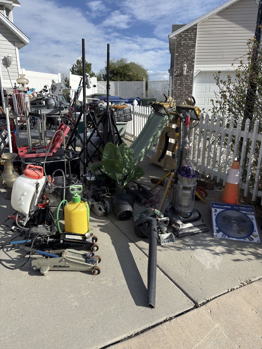 Garage sale - welcome