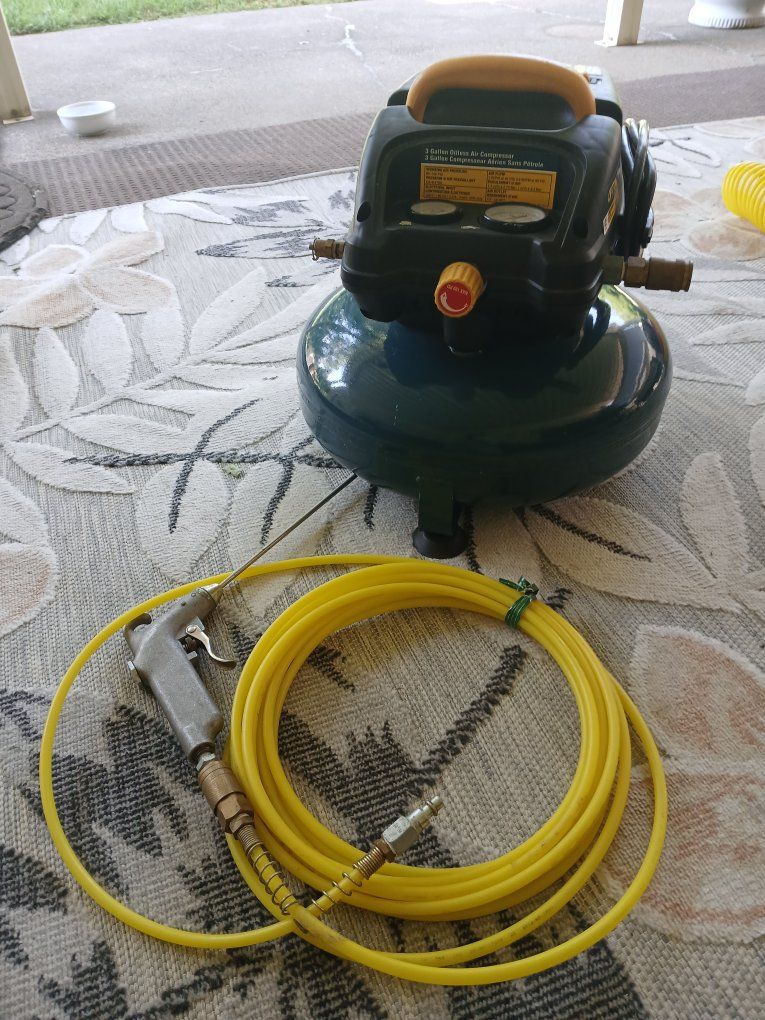 Used TNT Tools Stage 19210151 Air Compressor w/ Hose & Nozzle