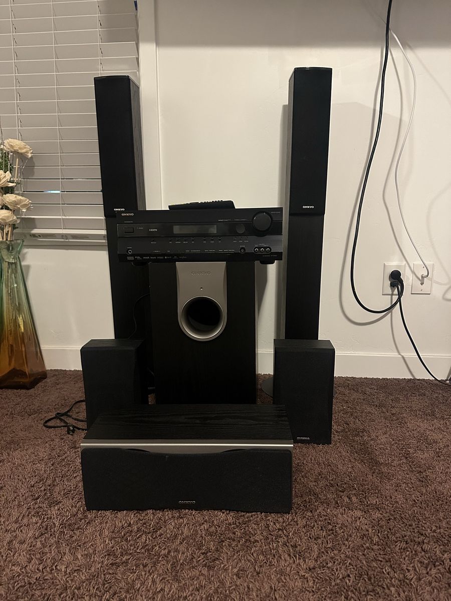 Onkyo HT-S3500 5.1-Channel Home Theater Receiver & Speaker Package HDMI Black