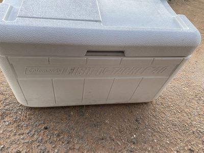Coleman Fish-N-Tackle 40 Cooler
