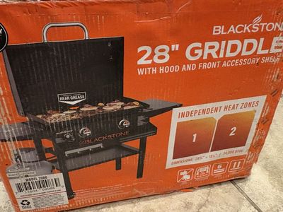 BLACKSTONE 1883 Original 28" Griddle with Integrated Hood & Side Shelves, Powder Coated Steel, Black