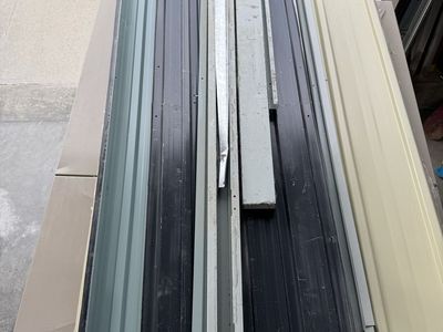 Metal building sheets (14) plus extra pieces