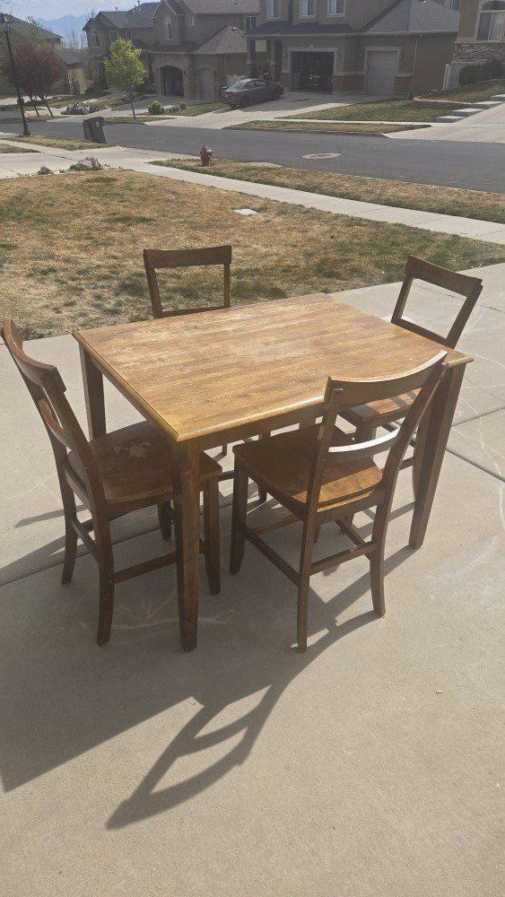 Counter-Height Dining Set - Table & 4 Chairs