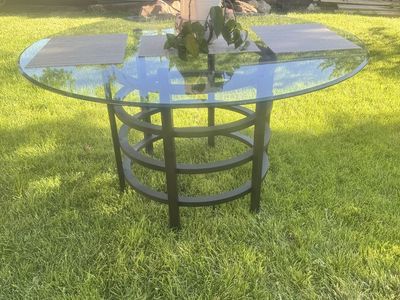 Cast aluminum indoor outdoor pedestal table