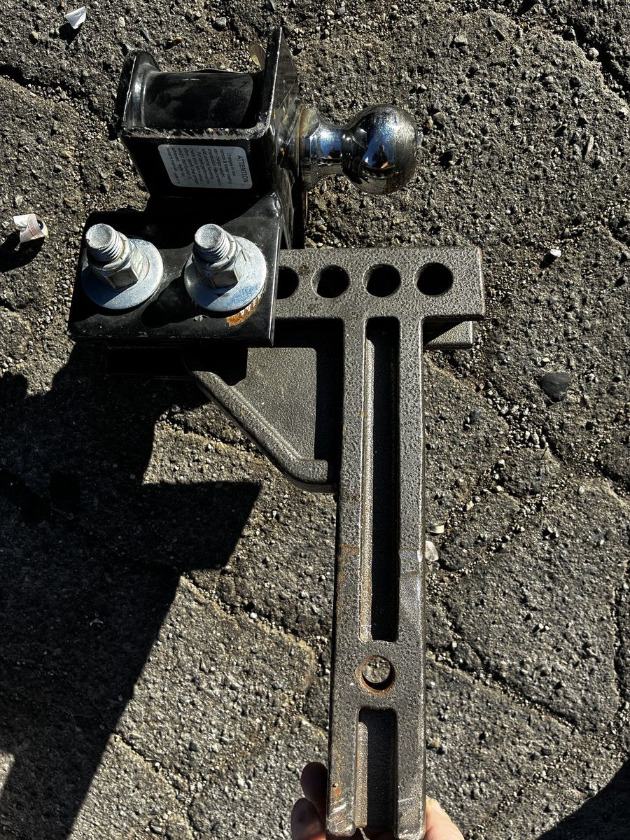Heavy duty tow hitch, shocked, absorber