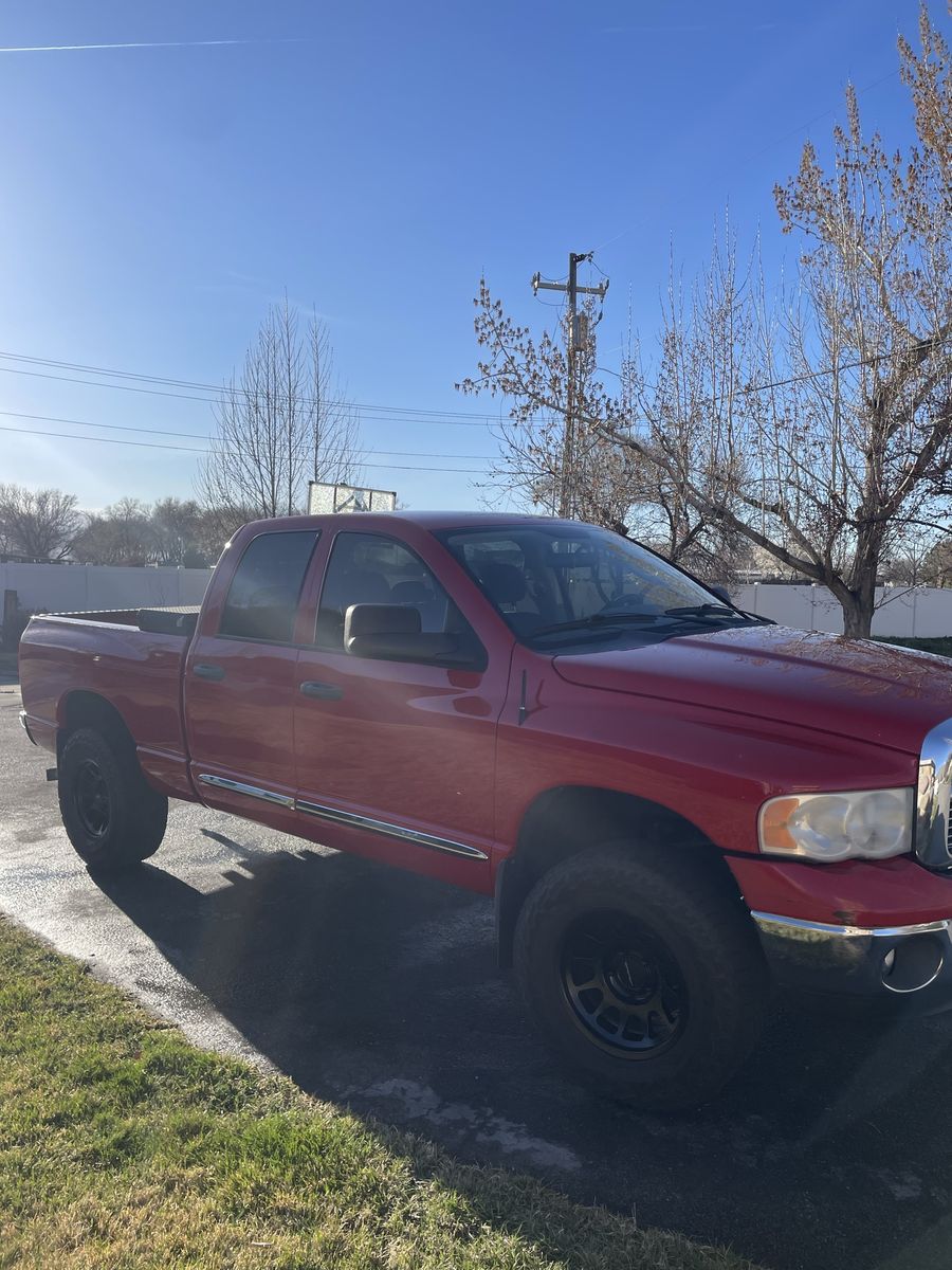 2005 DODGE RAM 1500 ST