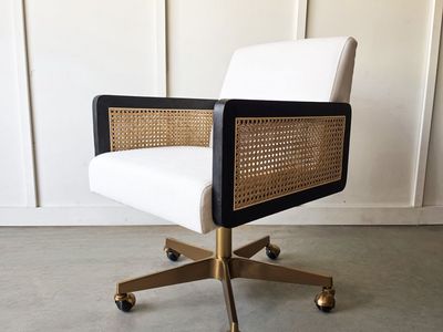 *FREE DELIVERY* Gorgeous Modern Office Chair!