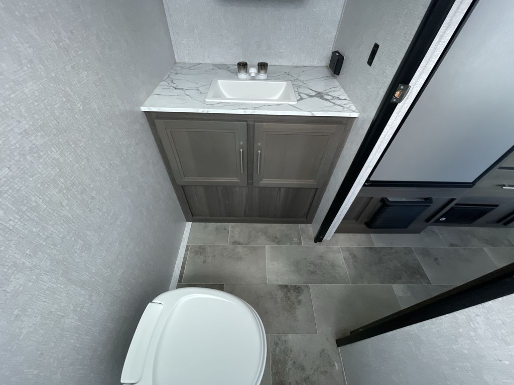 Main image 30